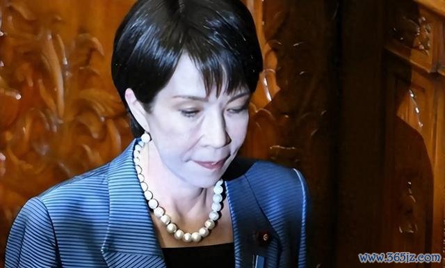 中国咋不理日本了?日媒终于慌了,日本学者:日本再不投降就晚了